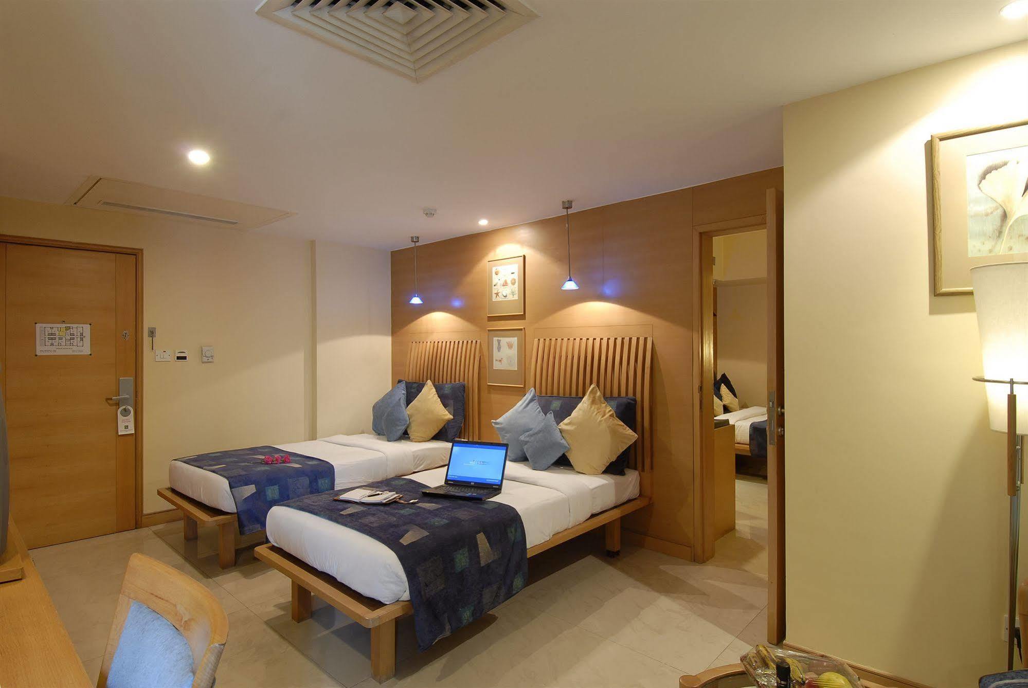 Treebo Regency - Bund Garden, Dhole Patil Road Hotel Pune Exterior photo