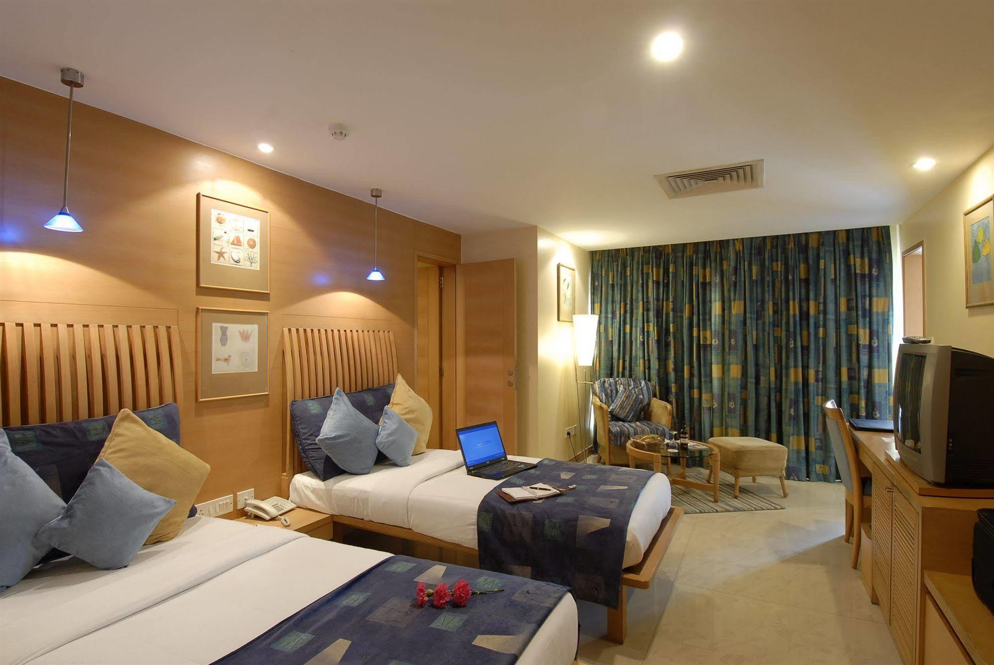 Treebo Regency - Bund Garden, Dhole Patil Road Hotel Pune Exterior photo